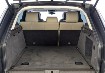 Подержанный автомобиль Land Rover Range Rover Sport 2021 года (10 фото)