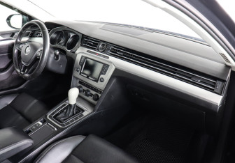 Подержанный автомобиль Volkswagen Passat Wagon 2016 года (6 фото)