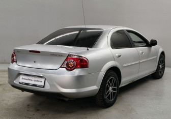 Подержанный автомобиль ГАЗ Volga Siber 2010 года (7 фото)