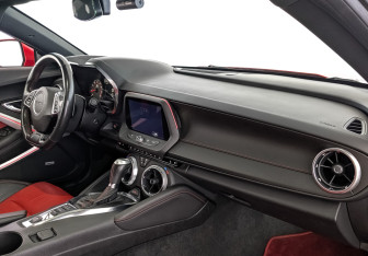 Подержанный автомобиль Chevrolet Camaro Coupe 2019 года (13 фото)
