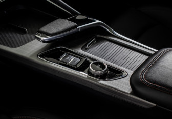 Подержанный автомобиль Changan UNI-T 2022 года (17 фото)