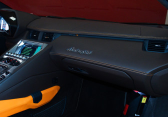 Подержанный автомобиль Lamborghini Aventador Coupe 2017 года (21 фото)