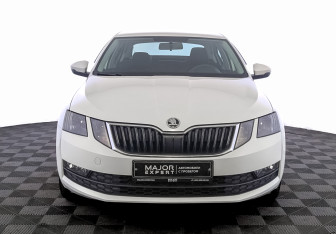 Подержанный автомобиль Skoda Octavia Liftback 2020 года (2 фото)