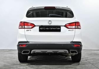 Подержанный автомобиль DongFeng AX7 2019 года (4 фото)