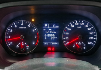 Подержанный автомобиль Kia Rio Hatchback 2021 года (14 фото)