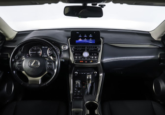 Подержанный автомобиль Lexus NX 2020 года (14 фото)