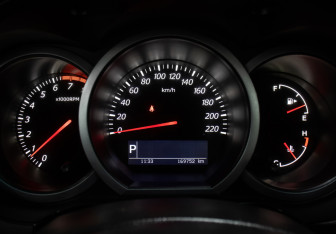 Подержанный автомобиль Suzuki Grand Vitara 2011 года (13 фото)