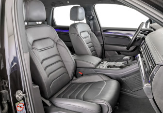 Подержанный автомобиль Volkswagen Touareg 2019 года (23 фото)