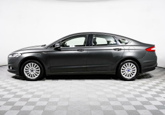 Подержанный автомобиль Ford Mondeo Sedan 2015 года (3 фото)