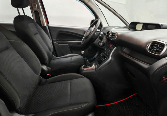 Подержанный автомобиль Citroen C3 Picasso 2010 года (9 фото)