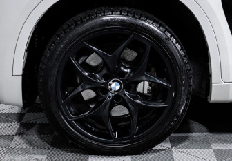 Подержанный автомобиль BMW X6 2019 года (15 фото)