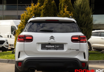 Подержанный автомобиль Citroen C5 Aircross 2022 года (22 фото)