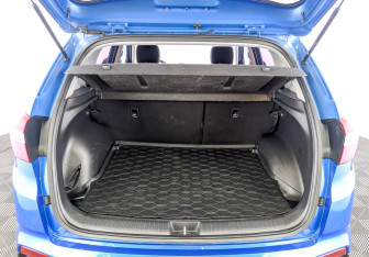 Подержанный автомобиль Hyundai Creta 2019 года (10 фото)