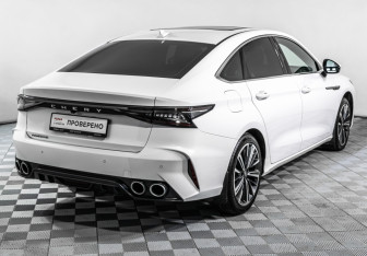 Подержанный автомобиль Chery Arrizo 8 2023 года (5 фото)