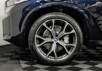 Новый BMW X5 2025 (8 фото)