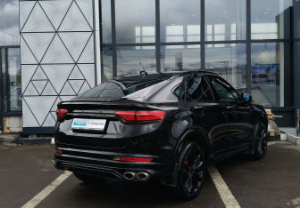 Подержанный автомобиль Geely Tugella 2023 года (5 фото)