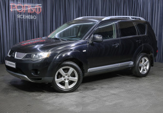 Подержанный автомобиль Mitsubishi Outlander 2007 года (1 фото)