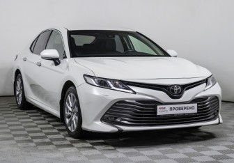 Подержанный автомобиль Toyota Camry Sedan 2018 года (3 фото)
