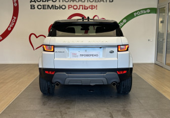 Подержанный автомобиль Land Rover Range Rover Evoque 2015 года (5 фото)
