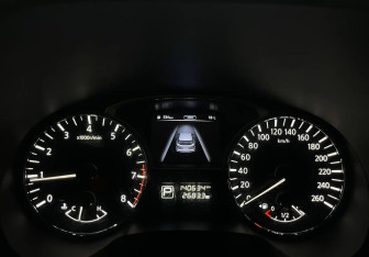 Подержанный автомобиль Nissan Pathfinder 2016 года (15 фото)