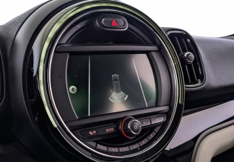 Подержанный автомобиль MINI Countryman 2020 года (27 фото)