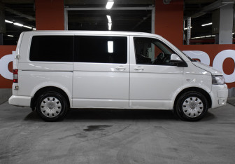 Подержанный автомобиль Volkswagen Caravelle 2012 года (4 фото)