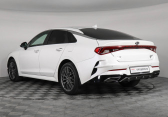 Подержанный автомобиль Kia K5 2020 года (7 фото)