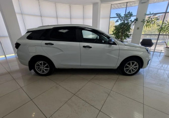 Подержанный автомобиль LADA (ВАЗ) Vesta Wagon 2024 года (4 фото)