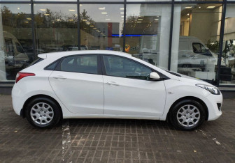 Подержанный автомобиль Hyundai i30 Hatchback 2013 года (4 фото)