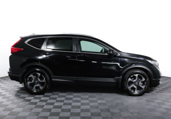 Подержанный автомобиль Honda CR-V 2018 года (4 фото)
