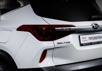 Подержанный автомобиль Kia Seltos 2020 года (16 фото)