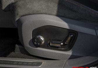 Подержанный автомобиль Zeekr 001 2023 года (21 фото)