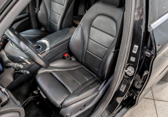 Подержанный автомобиль Mercedes-Benz GLC Coupe 2019 года (20 фото)