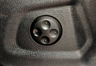 Подержанный автомобиль Audi RS Q3 2015 года (17 фото)