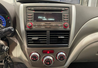 Подержанный автомобиль Subaru Forester Suv 2008 года (16 фото)