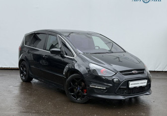 Подержанный автомобиль Ford S-MAX 2011 года (3 фото)