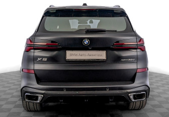 Подержанный автомобиль BMW X5 2024 года (6 фото)
