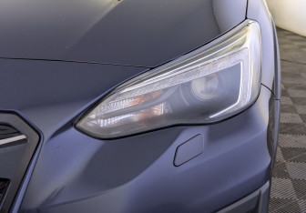 Подержанный автомобиль Subaru XV 2017 года (12 фото)