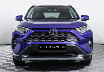 Подержанный автомобиль Toyota RAV4 2021 года (2 фото)