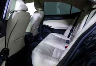 Подержанный автомобиль Lexus IS Sedan 2014 года (11 фото)