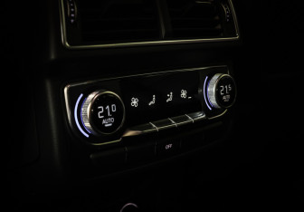 Подержанный автомобиль Audi Q7 2018 года (12 фото)