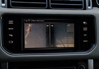 Подержанный автомобиль Land Rover Range Rover 2014 года (11 фото)