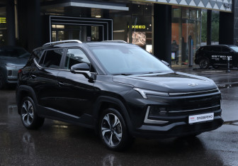 Подержанный автомобиль Москвич 3 2023 года (3 фото)