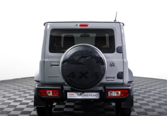 Подержанный автомобиль Suzuki Jimny 2020 года (6 фото)