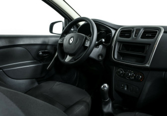 Подержанный автомобиль Renault Sandero 2018 года (6 фото)