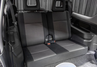 Подержанный автомобиль Suzuki Jimny 2012 года (12 фото)
