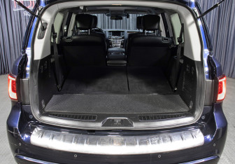 Подержанный автомобиль Infiniti QX80 2018 года (10 фото)