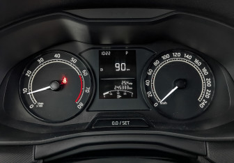 Подержанный автомобиль Skoda Rapid Liftback 2021 года (16 фото)