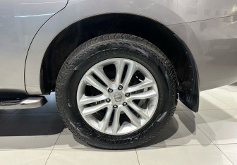 Подержанный автомобиль Nissan Patrol 2013 года (8 фото)