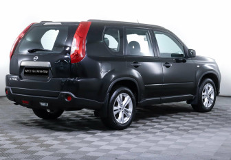 Подержанный автомобиль Nissan X-Trail 2012 года (5 фото)